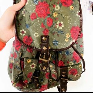 Super cute mini backpack!!!!